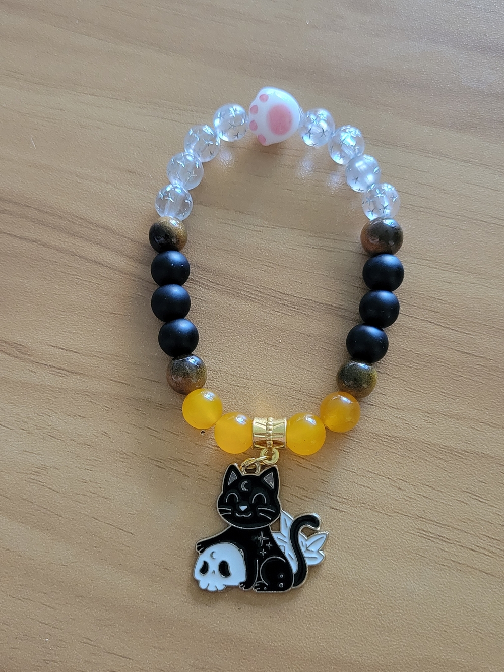 🍁NEW🍁Hand Crafted Black, Yellow & Clear Cat Charm Bracelet